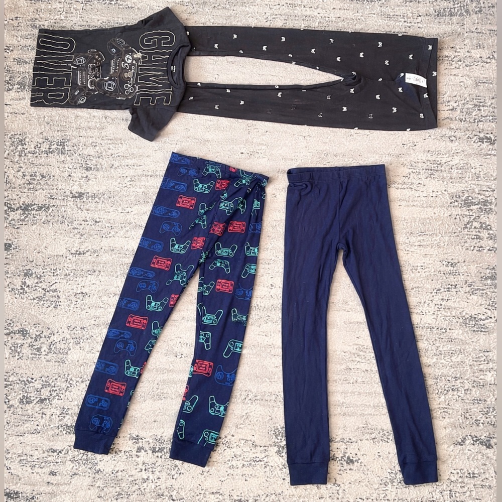Carter's Black and Navy Leggings Set with Game Print